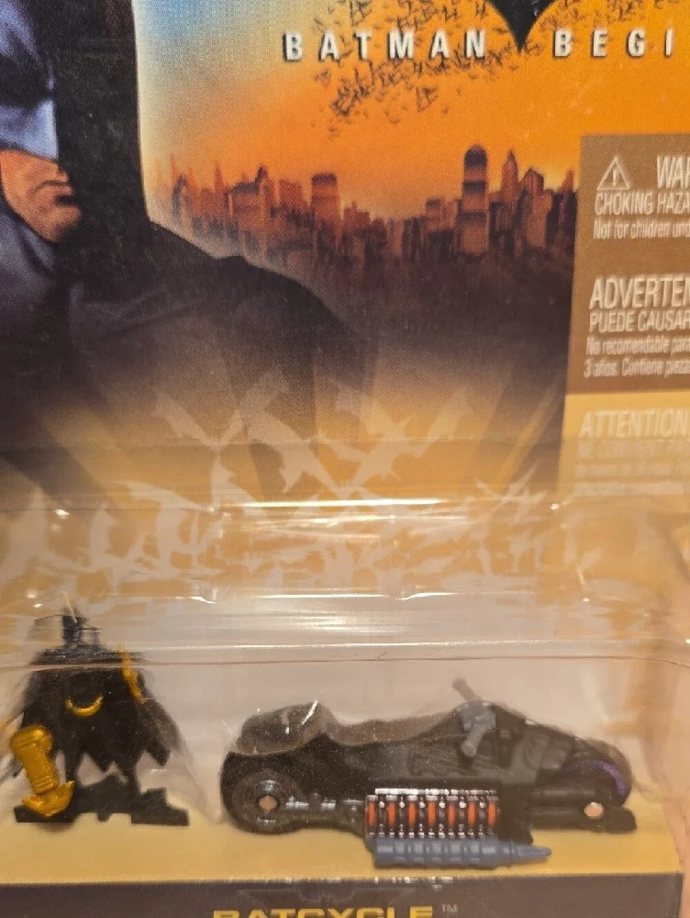 Hot Wheels Superman Twin Pack & Batman Batcycle Toy Vehicle - - Picture 3 of 8